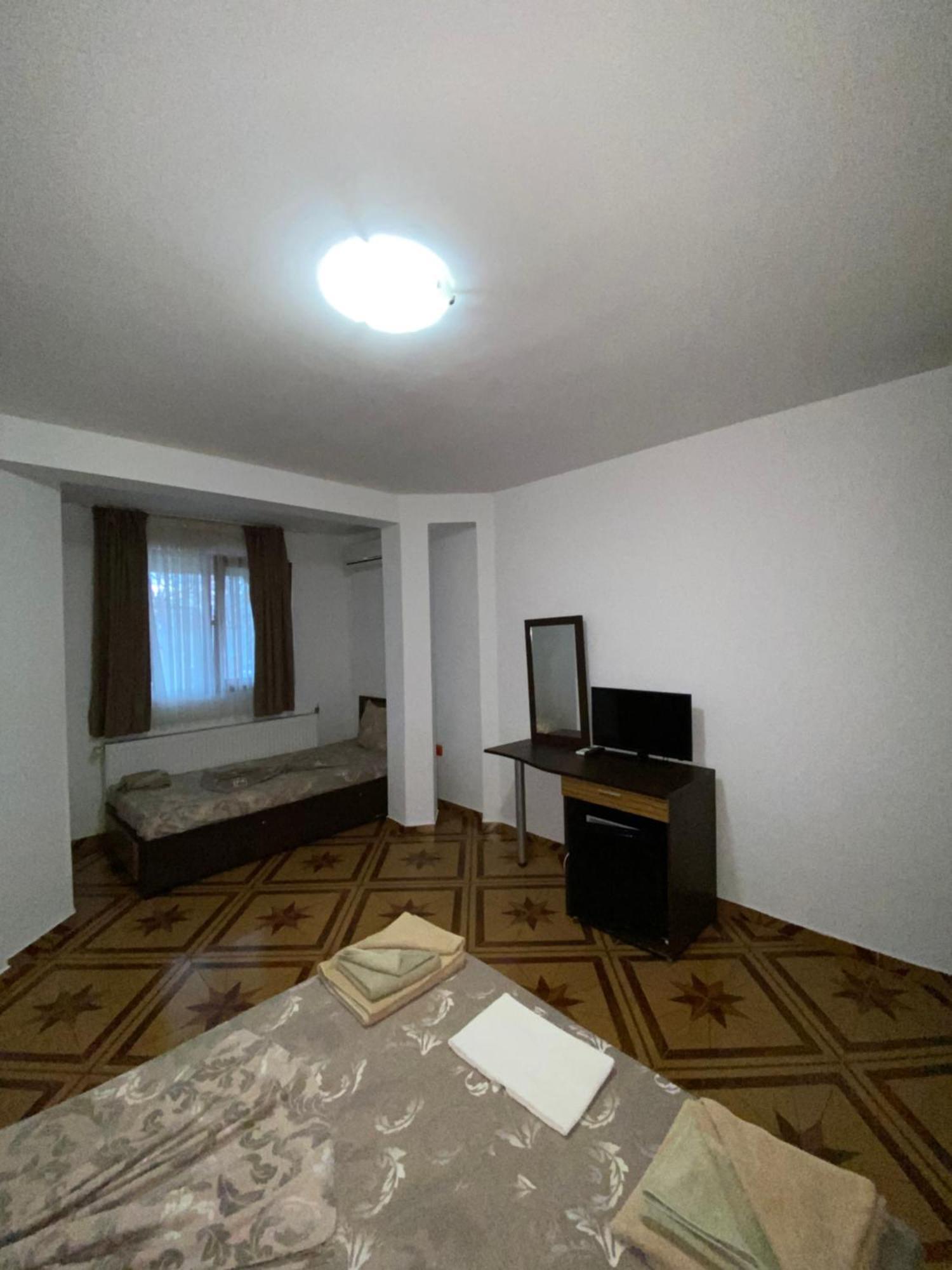 Guest Rooms Wild Duck Ezerets 外观 照片