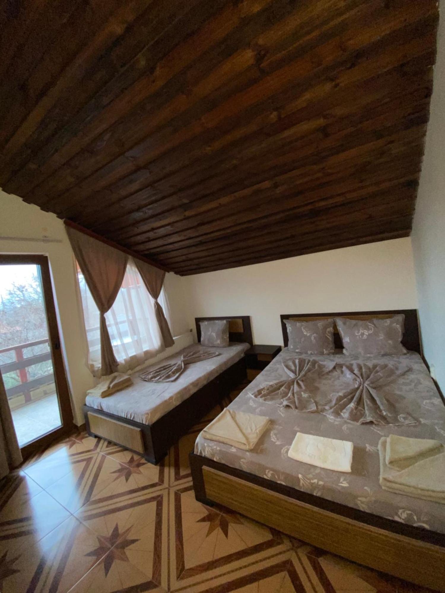 Guest Rooms Wild Duck Ezerets 外观 照片